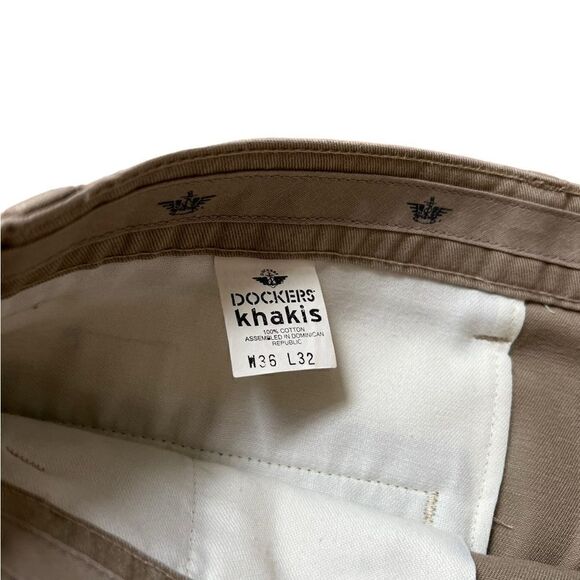 DOCKERS Men's Classic Fit Khaki Pant Size 36 x 32 - Picture 4 of 6